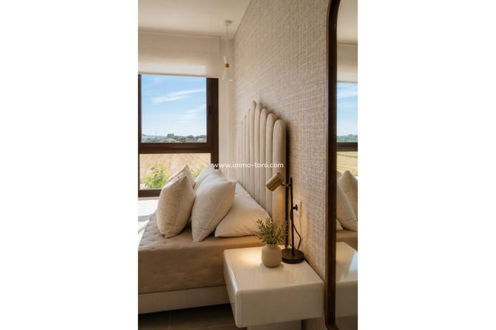 Image No.33-2 Bed Property for sale