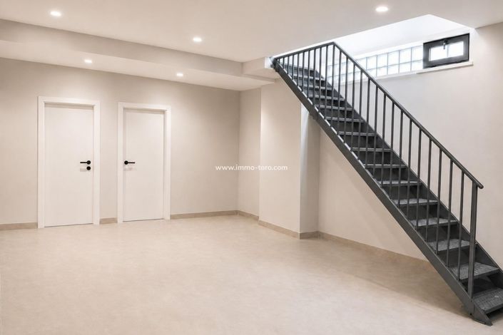 Image No.35-2 Bed Property for sale