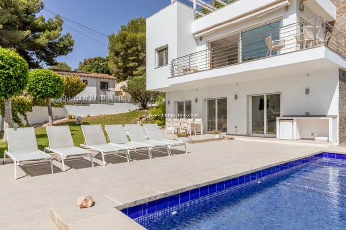 Image No.26-3 Bed Villa for sale