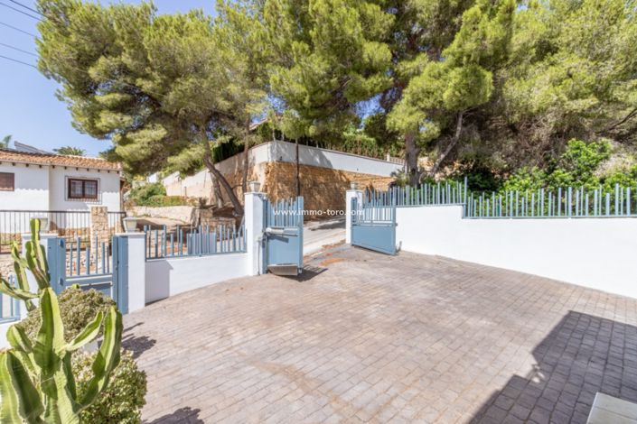 Image No.35-3 Bed Villa for sale