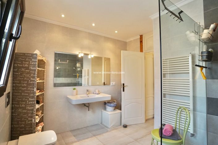 Image No.28-3 Bed Villa for sale