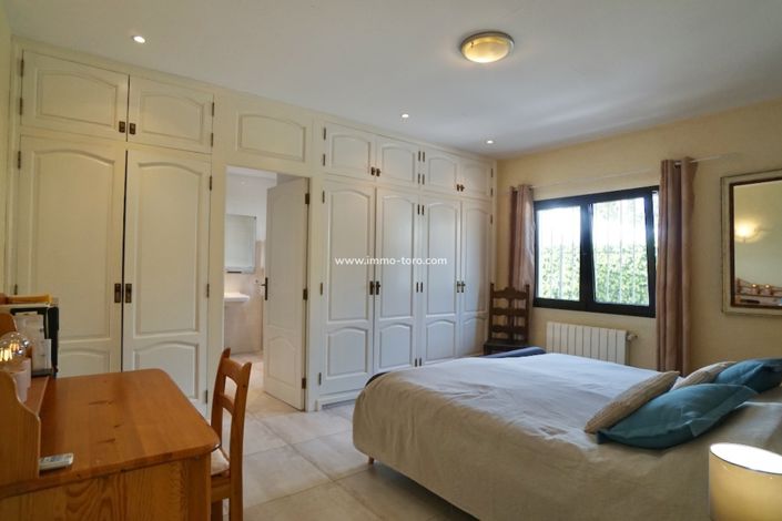 Image No.31-3 Bed Villa for sale