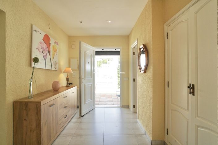 Image No.35-3 Bed Villa for sale