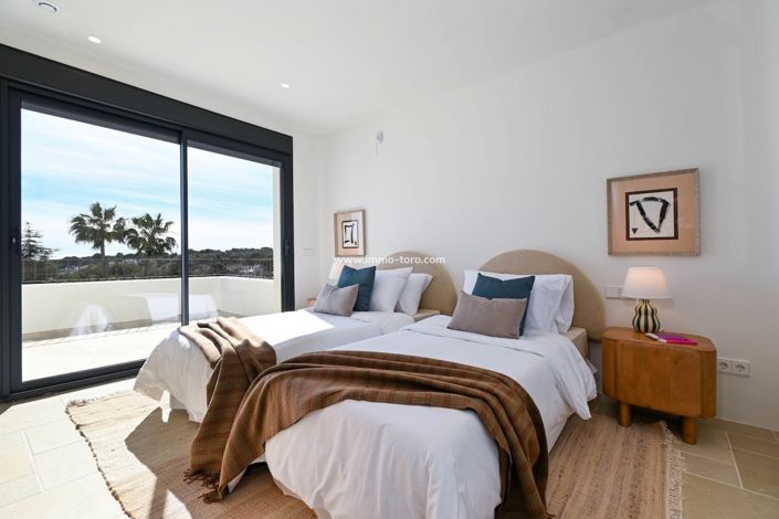 Image No.29-4 Bed Villa for sale