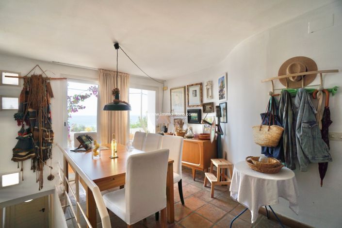 Image No.12-4 Bed Apartment for sale