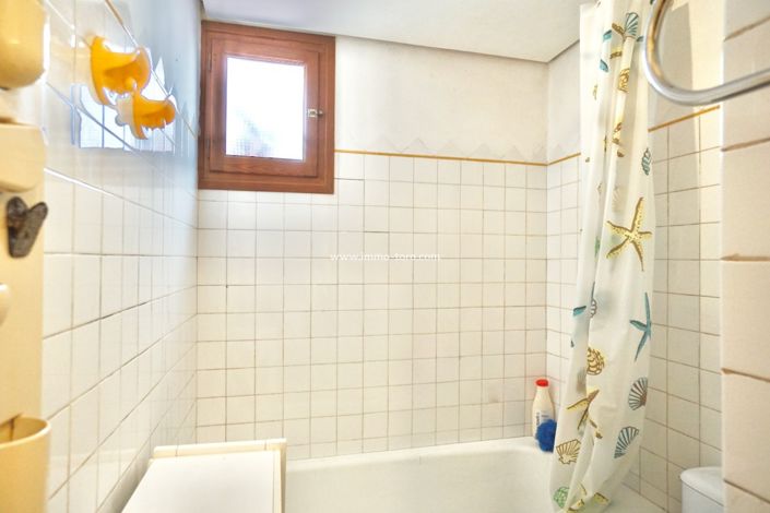 Image No.20-4 Bed Apartment for sale