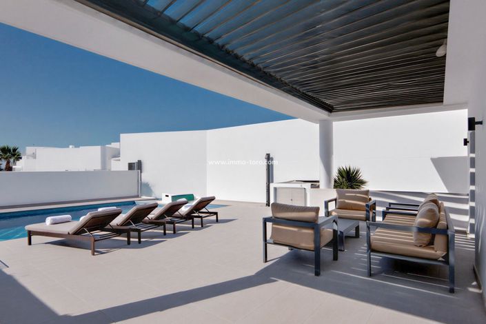 Image No.10-5 Bed Villa for sale