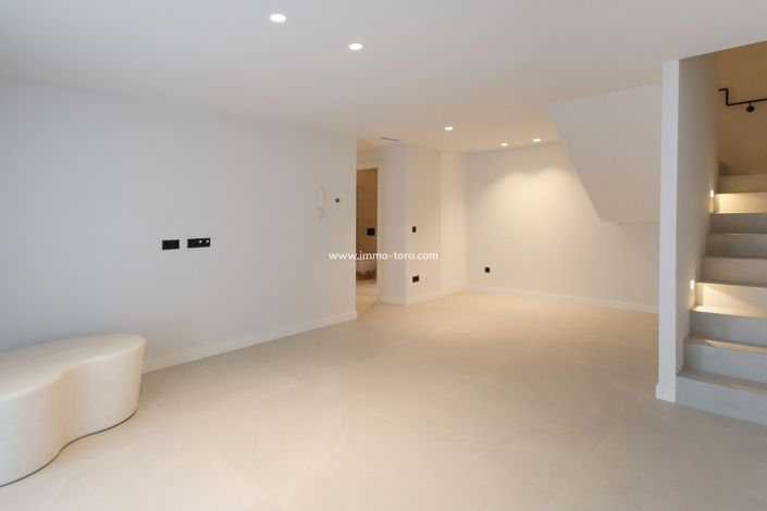 Image No.19-5 Bed Villa for sale