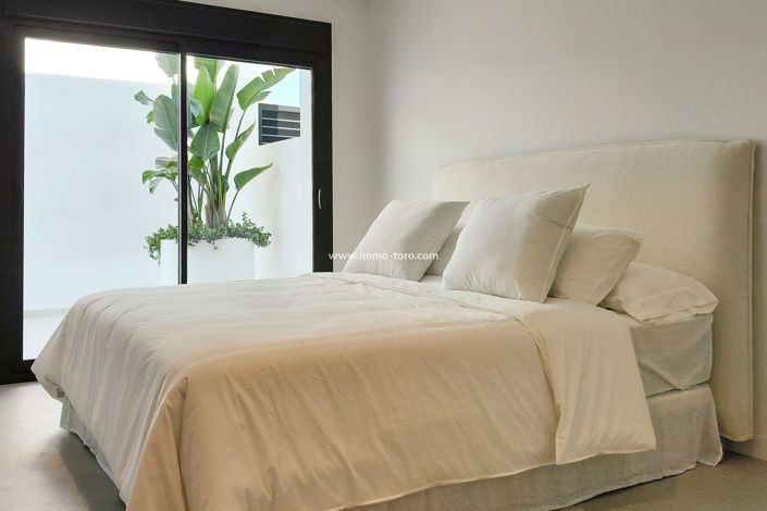 Image No.27-5 Bed Villa for sale
