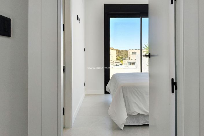Image No.31-5 Bed Villa for sale