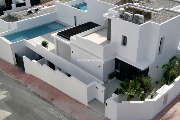 Image No.5-5 Bed Villa for sale