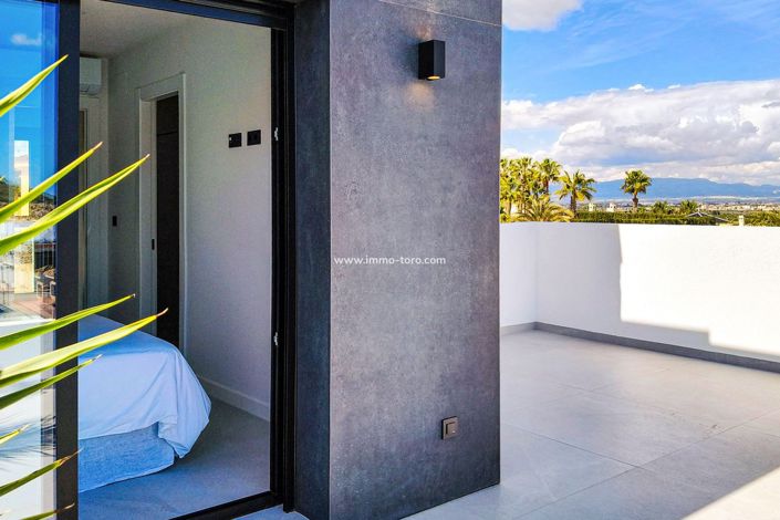 Image No.7-5 Bed Villa for sale