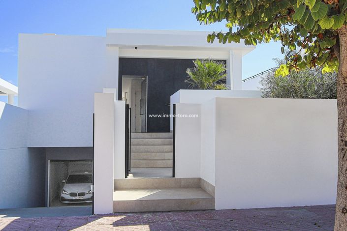 Image No.2-4 Bed Villa for sale