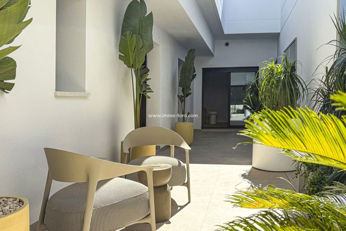 Image No.9-4 Bed Villa for sale