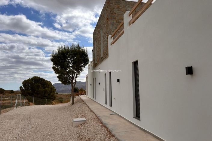 Image No.25-4 Bed Villa for sale