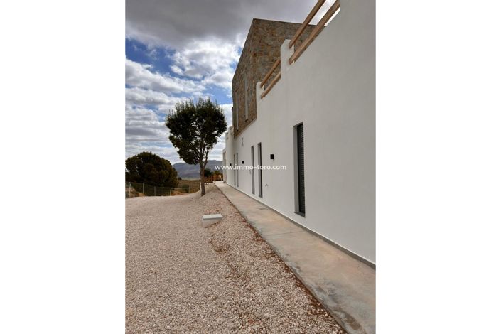 Image No.27-4 Bed Villa for sale