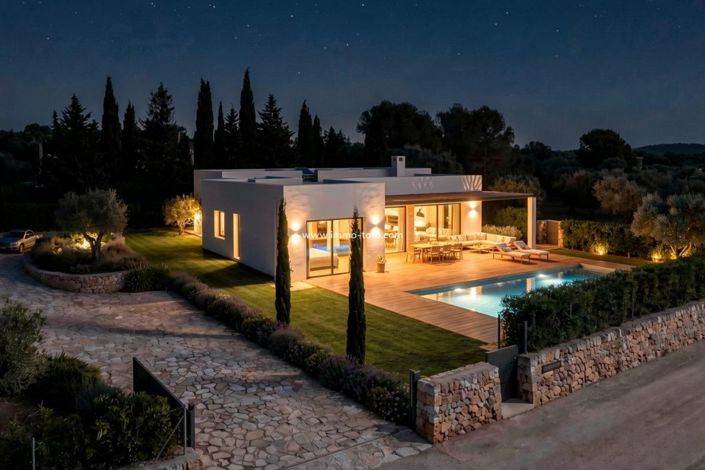 Image No.8-3 Bed Villa for sale