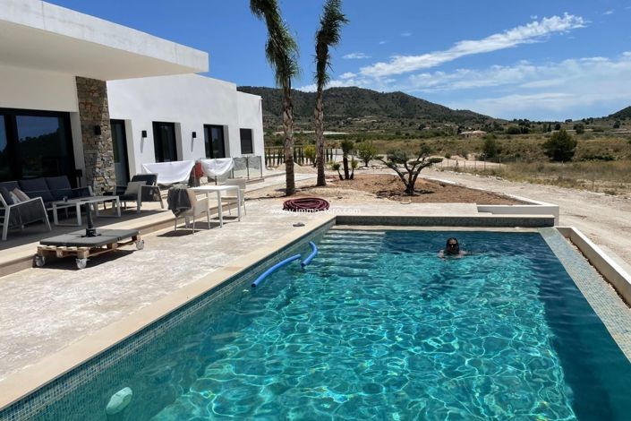 Image No.11-3 Bed Villa for sale