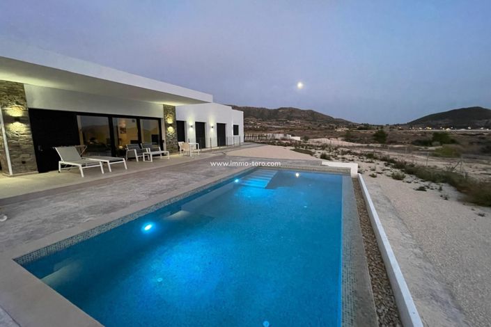 Image No.16-3 Bed Villa for sale