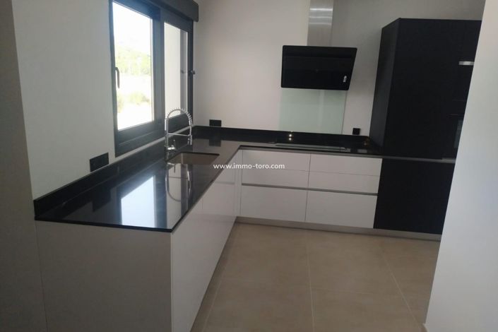 Image No.19-3 Bed Villa for sale