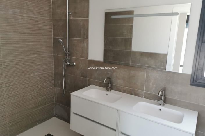 Image No.24-3 Bed Villa for sale