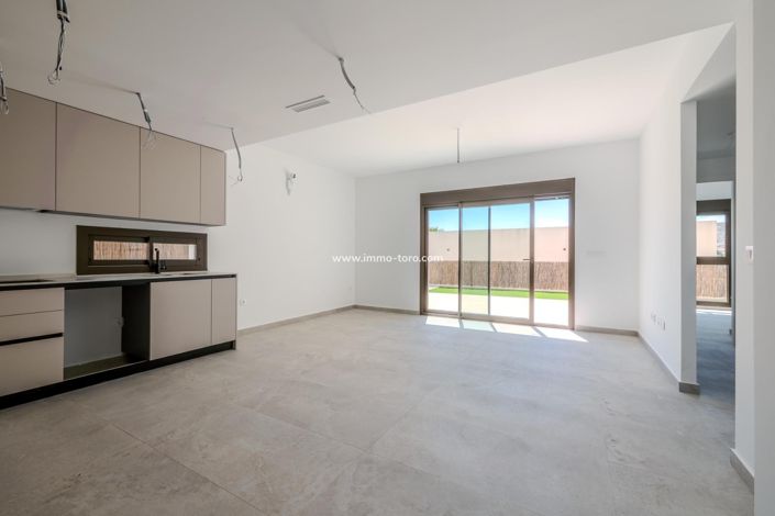 Image No.11-3 Bed Villa for sale