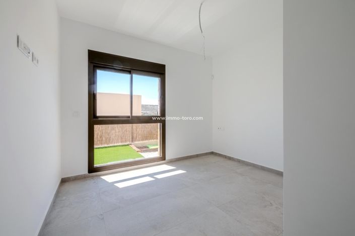 Image No.14-3 Bed Villa for sale