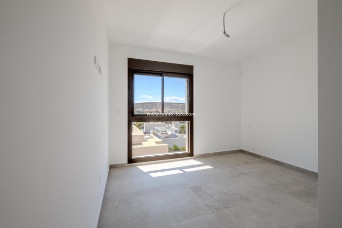 Image No.16-3 Bed Villa for sale