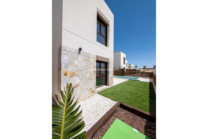 Image No.5-3 Bed Villa for sale
