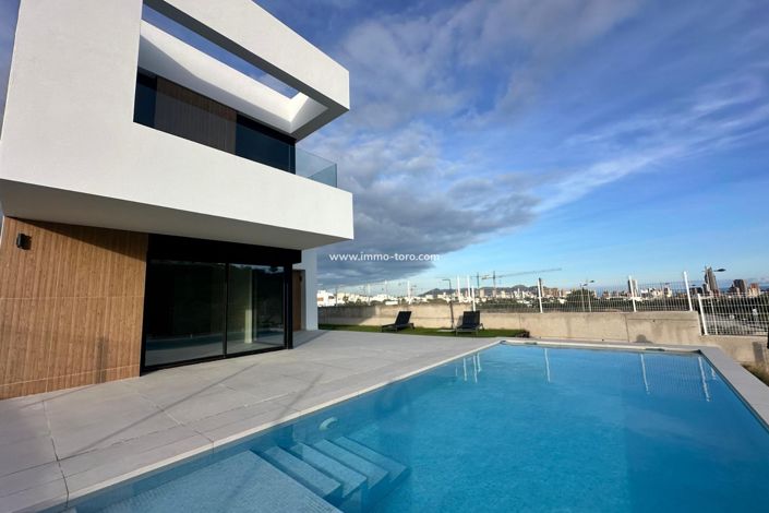 Image No.3-3 Bed Villa for sale