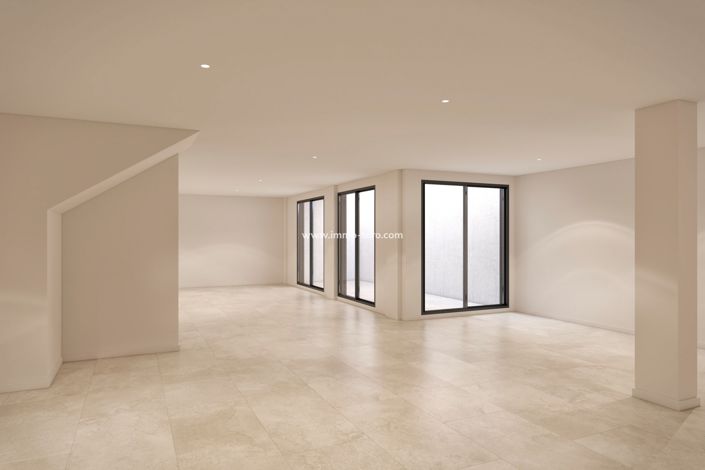 Image No.9-3 Bed Property for sale