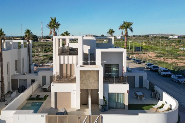 Image No.23-3 Bed Villa for sale