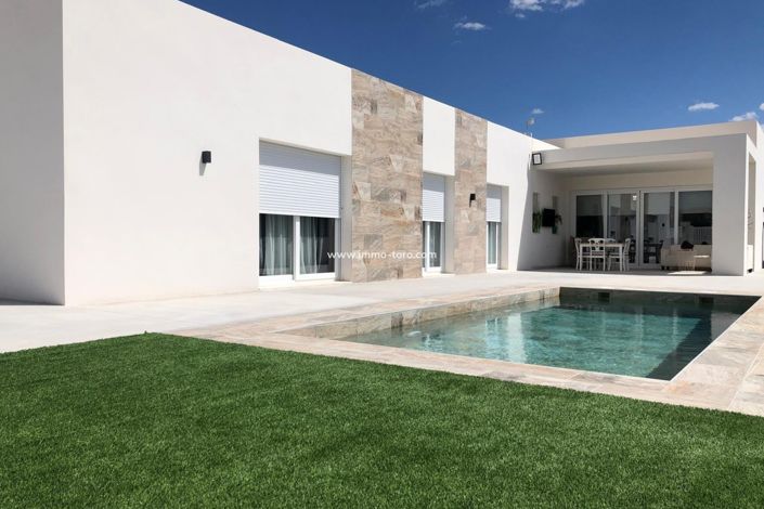Image No.19-3 Bed Villa for sale
