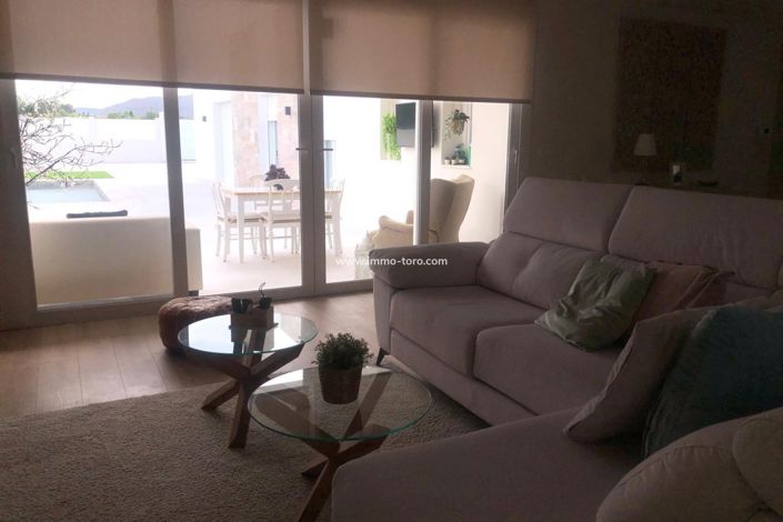Image No.26-3 Bed Villa for sale