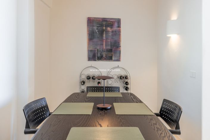 Image No.10-3 Bed Property for sale