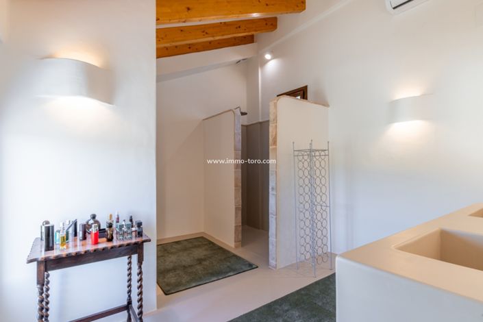 Image No.21-3 Bed Property for sale