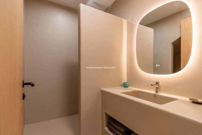 Image No.28-3 Bed Property for sale
