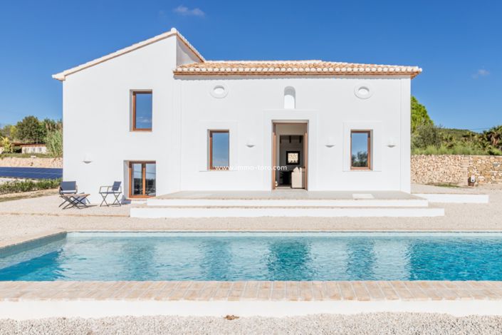 Image No.3-3 Bed Property for sale
