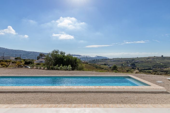 Image No.31-3 Bed Property for sale