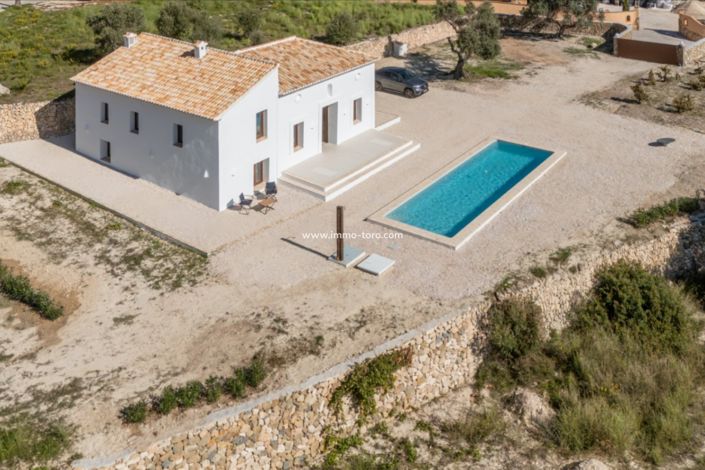Image No.38-3 Bed Property for sale