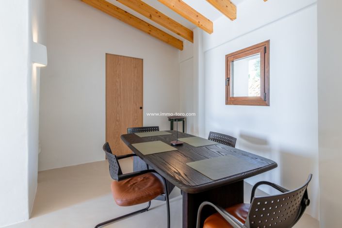 Image No.9-3 Bed Property for sale