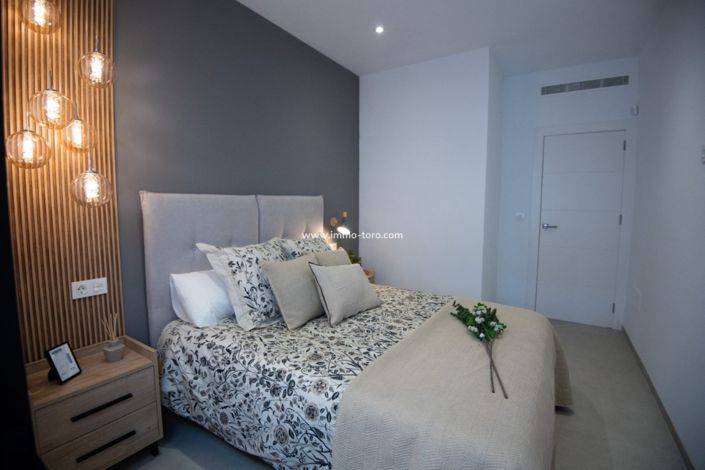 Image No.18-3 Bed Property for sale