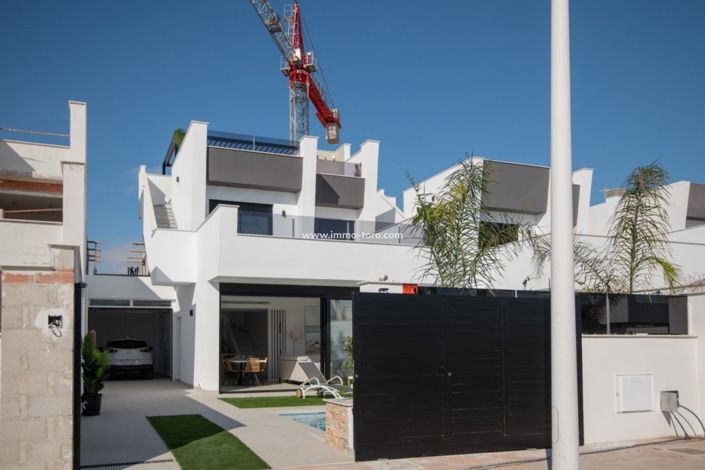 Image No.2-3 Bed Property for sale