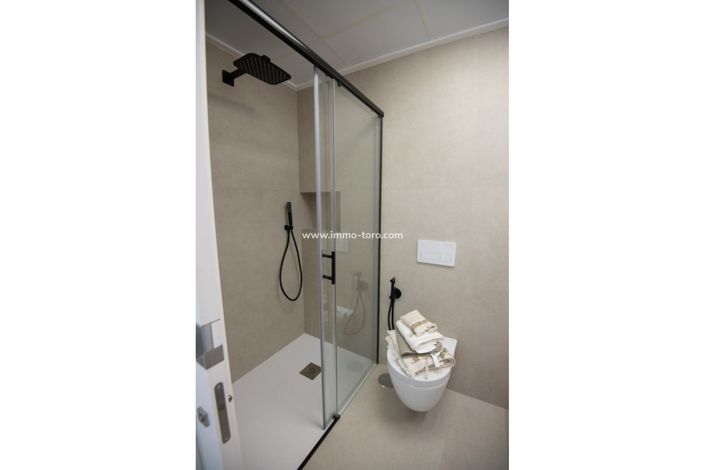 Image No.24-3 Bed Property for sale
