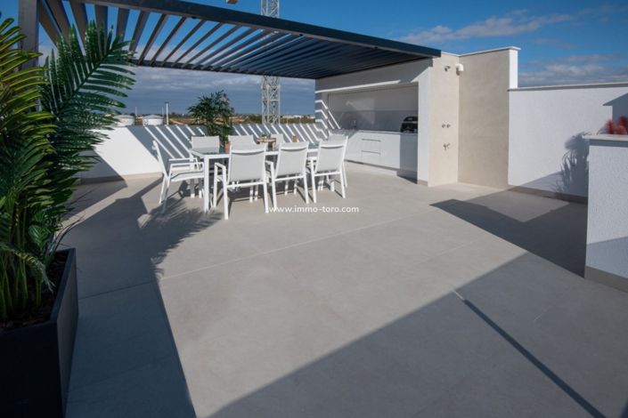 Image No.26-3 Bed Property for sale