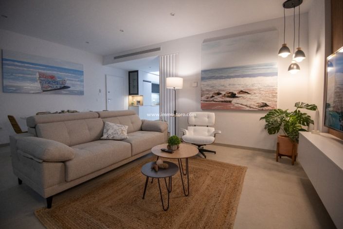 Image No.33-3 Bed Property for sale