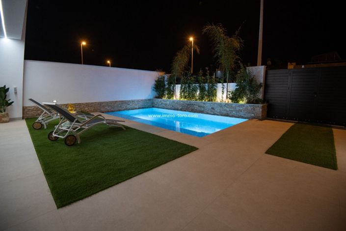 Image No.34-3 Bed Property for sale