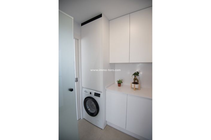 Image No.9-3 Bed Property for sale
