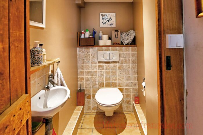 Image No.10-5 Bed House for sale