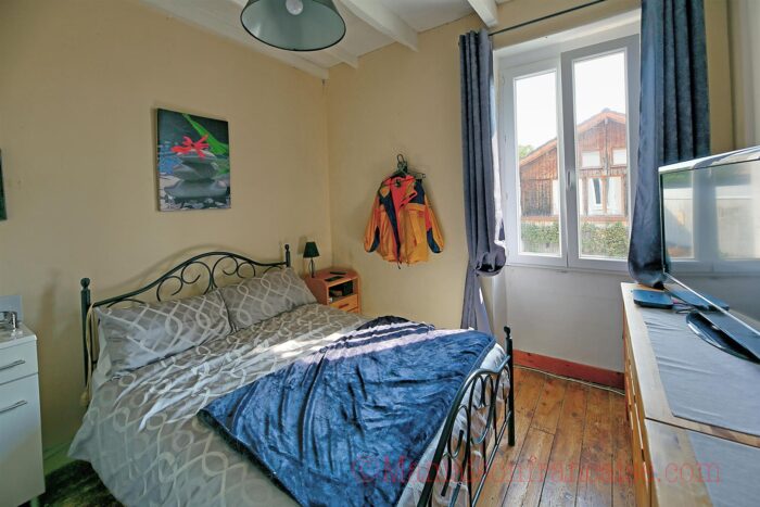 Image No.12-5 Bed House for sale